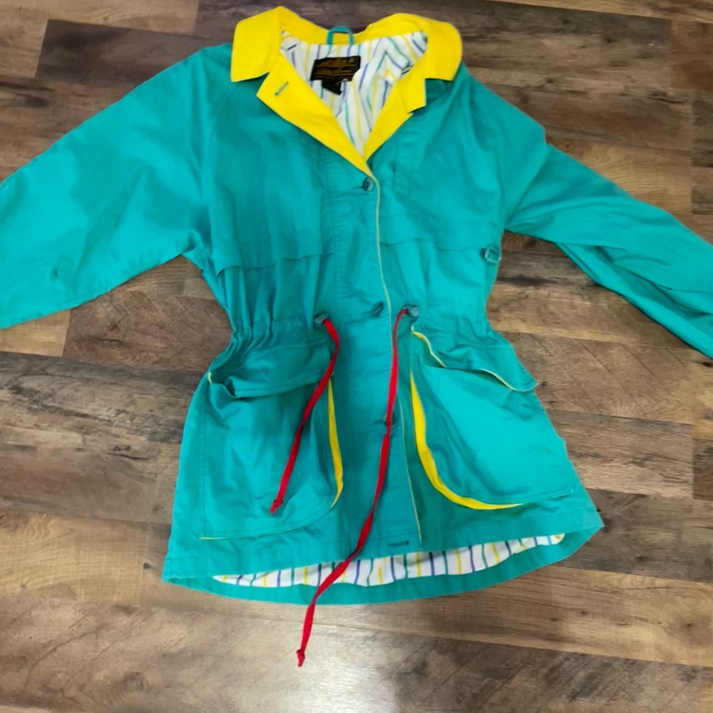 VINTAGE 90s cute eddie bauer trench coat colorful and cute!